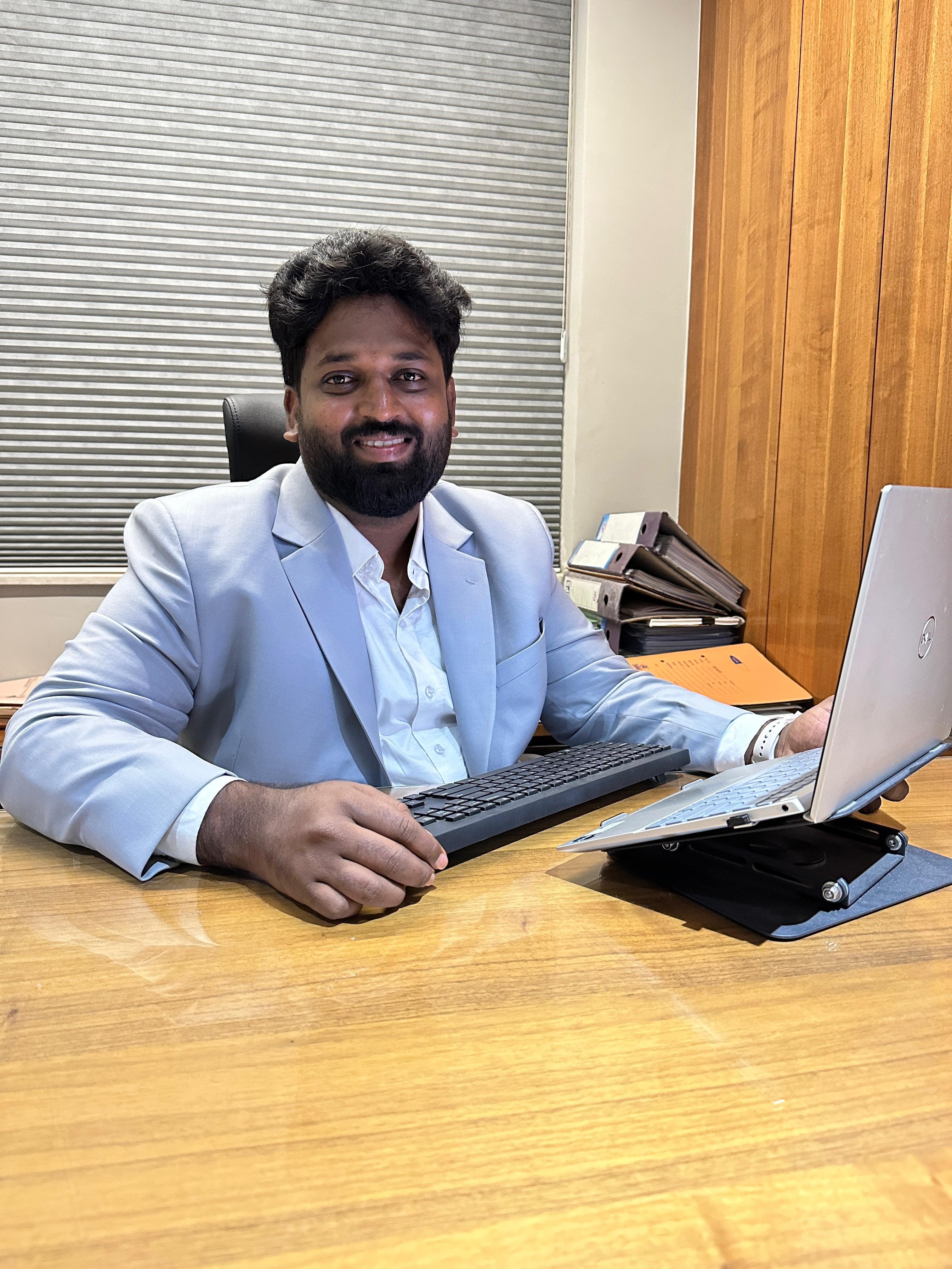 Parameswara Reddy Akkili